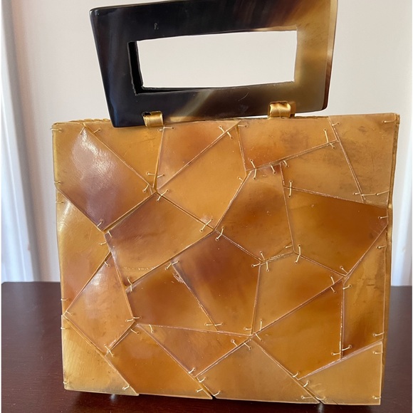 Mad by Design Handbags - Mad by Design Shell Women’s Purse with Turquoise Shell with Handle. Brand New!